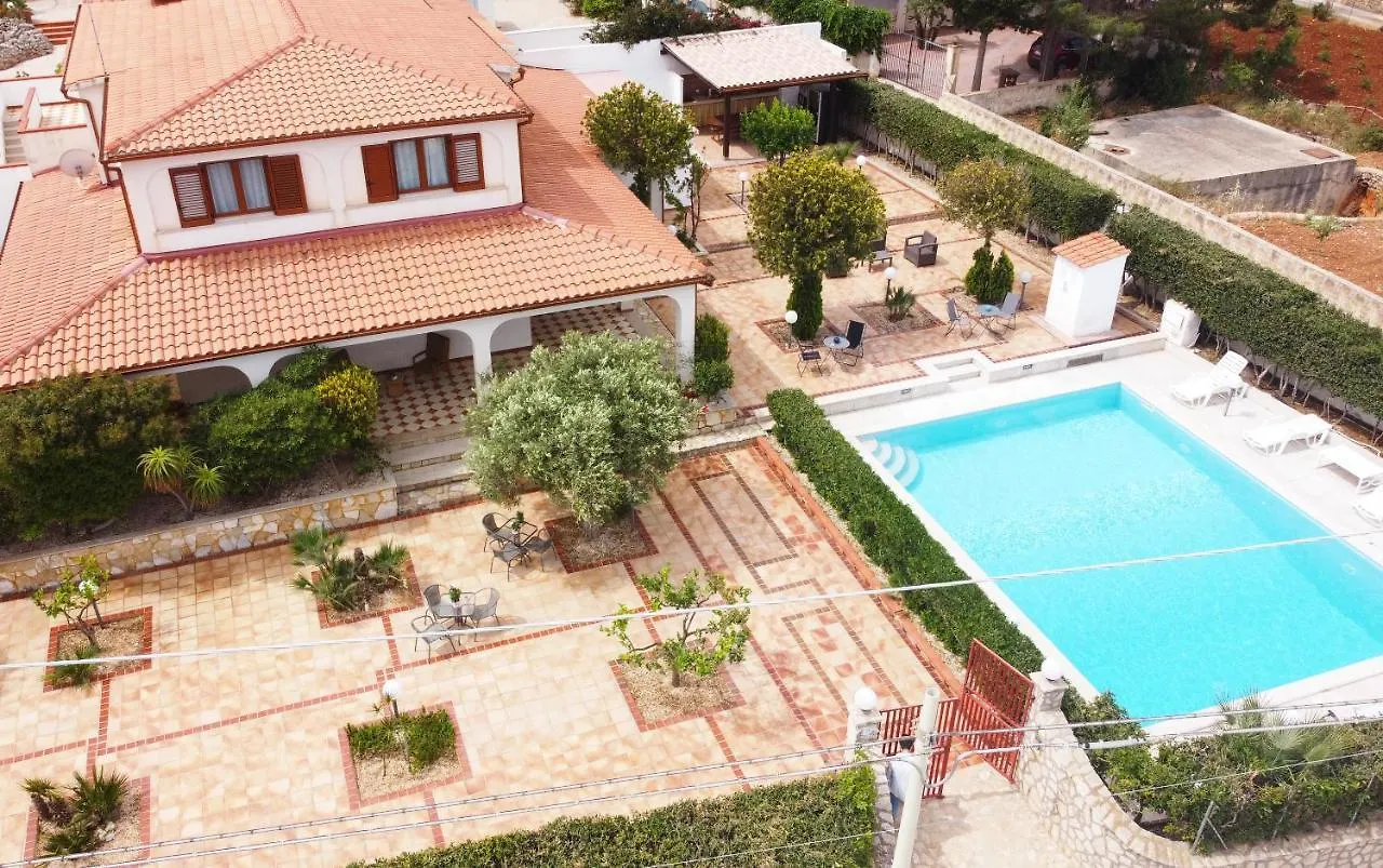 Villa Benny San Vito Lo Capo 3*,